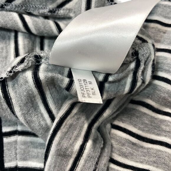 Calvin Klein Women’s Asymmetrical Stripped Shirt With Zipper Back Size Medium - Picture 13 of 14